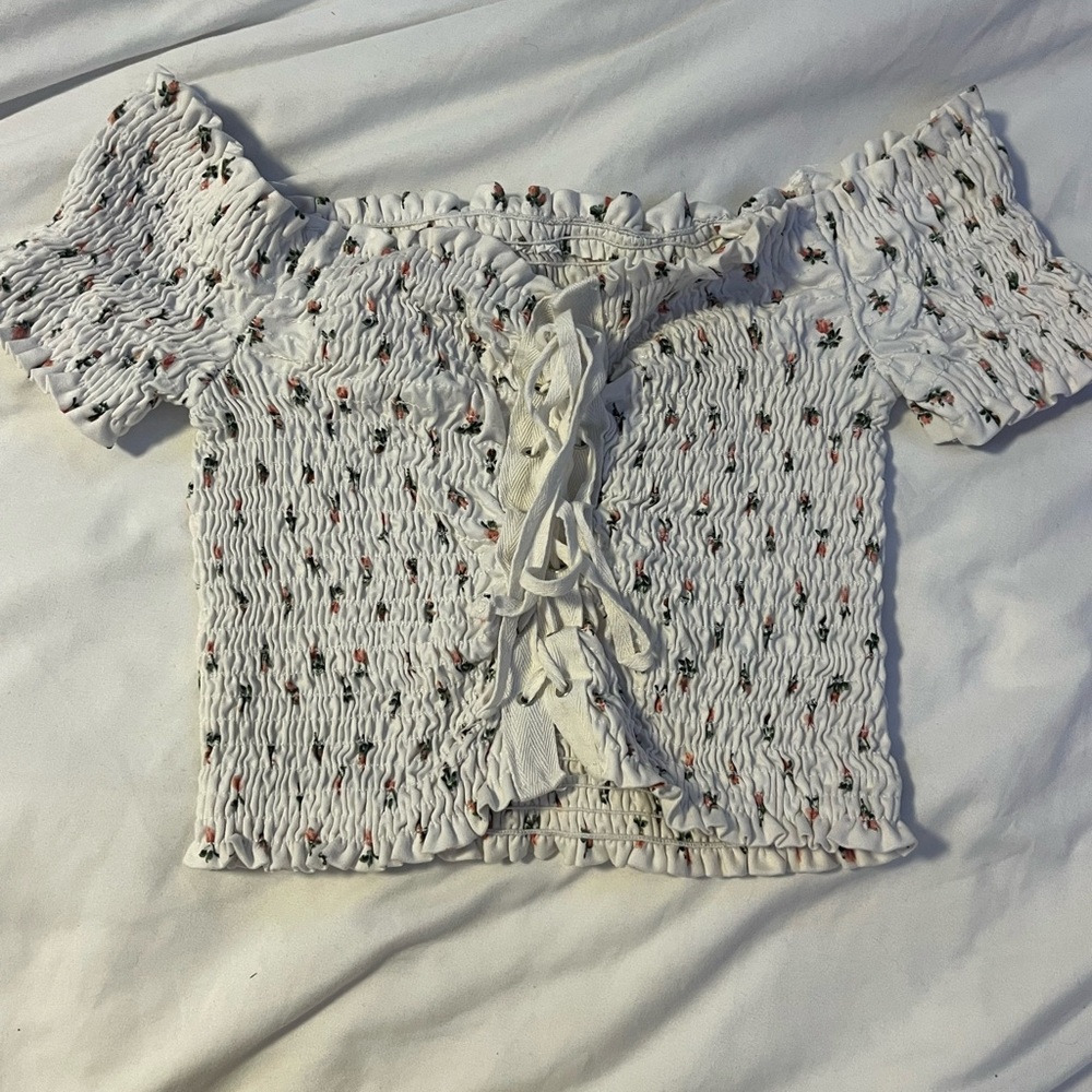 White flower crop top